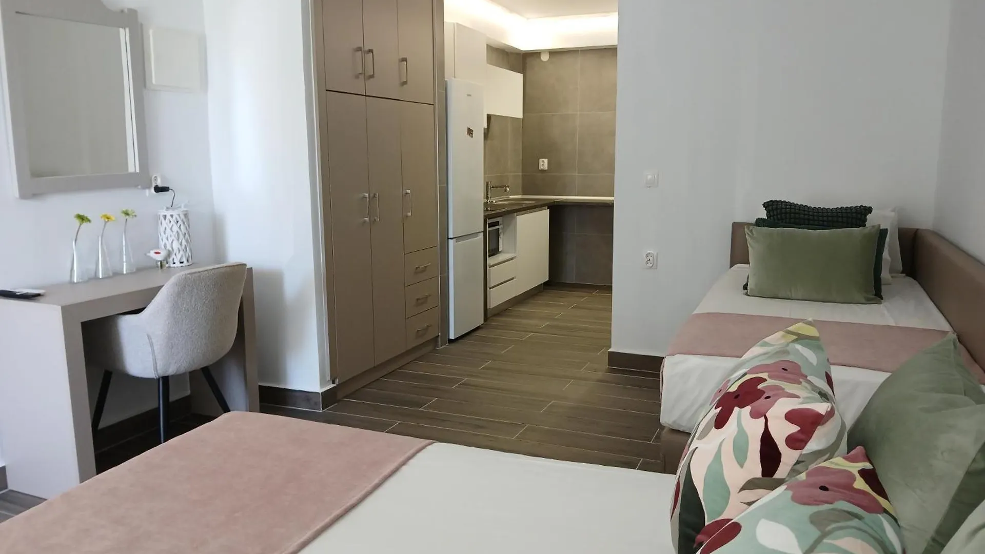 By The Sea Apartments-Studios Siviri Apartment