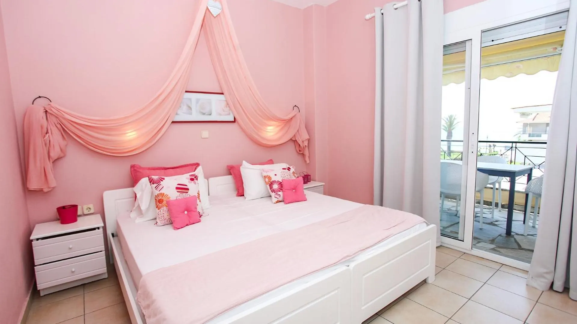By The Sea Apartments-Studios Siviri 0*,