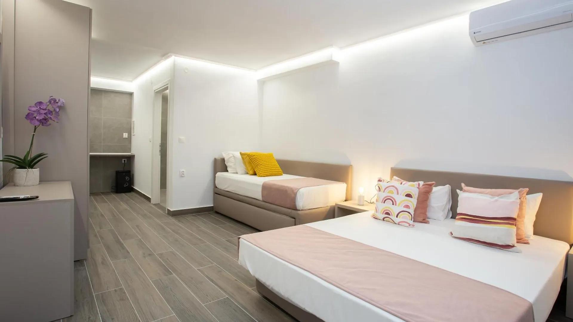 By The Sea Apartments-Studios Siviri Apartment