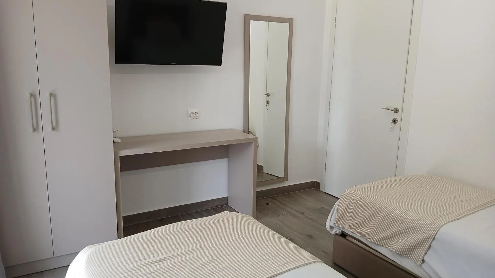 By The Sea Apartments-Studios Siviri Apartment