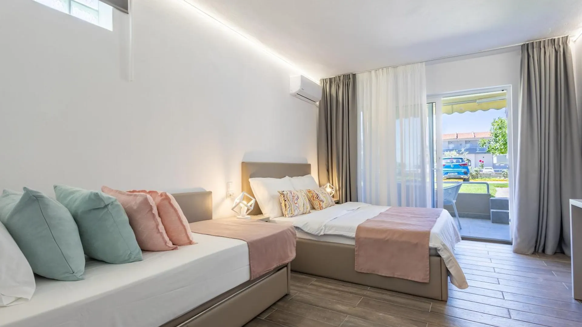 By The Sea Apartments-Studios 시비리 그리스